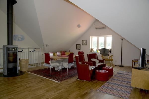 Oevergrans Jordbruk Bålsta Quarto foto